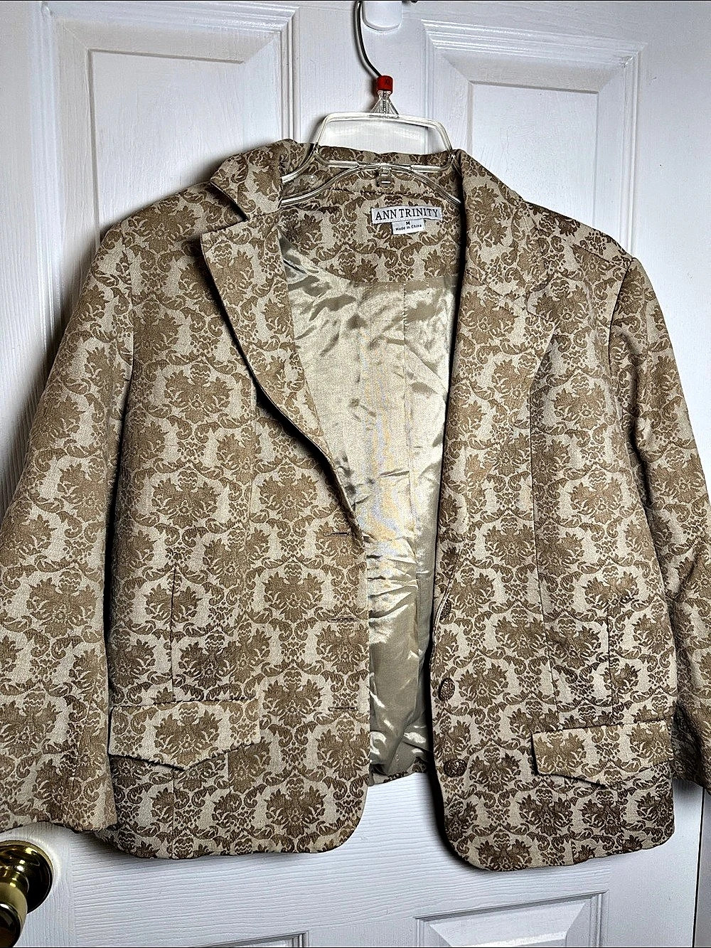 ANN TRINITY Floral Jacquard Blazer in Beige Size Medium